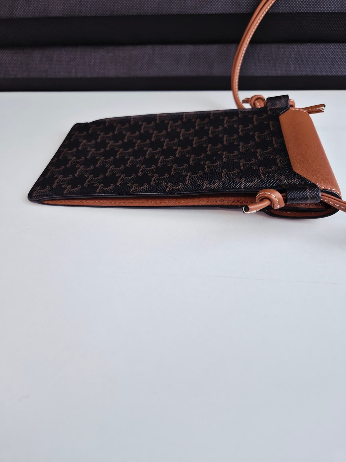 셀린느 트리옹프 폰 파우치백 (영수증 포함 풀구성) S~A+급 상품이미지5