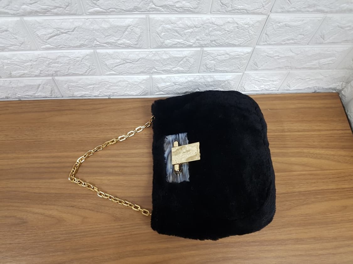 토리버치 양털 체인백 (클러치백&토트백 &숄더백) 양모퍼 상품이미지5