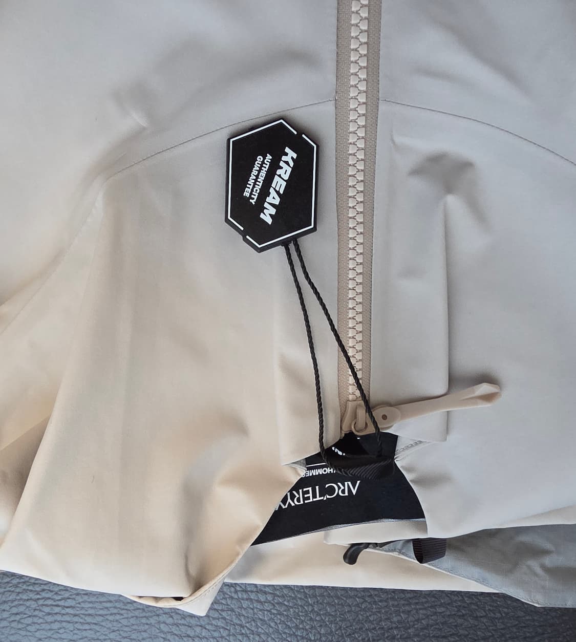 [새제품,M,정가이하]아크테릭스 베타자켓 룬 상품이미지4