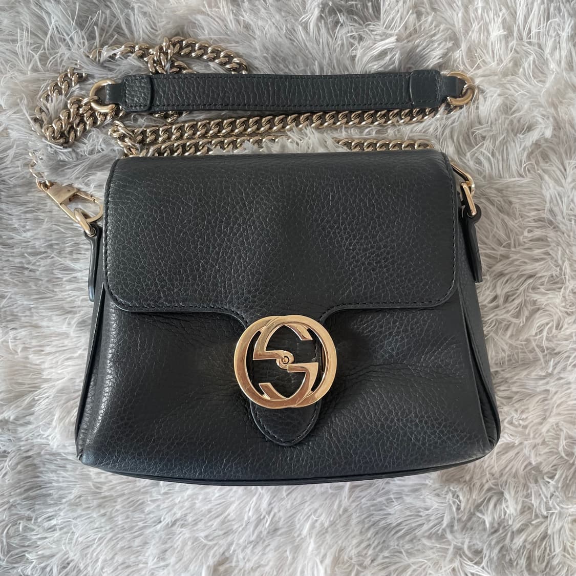 [정품] 구찌 인터로킹 체인 크로스백 상품이미지1