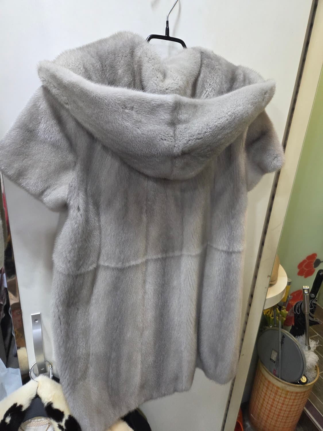 동우 후드 밍크 코트 상품이미지2