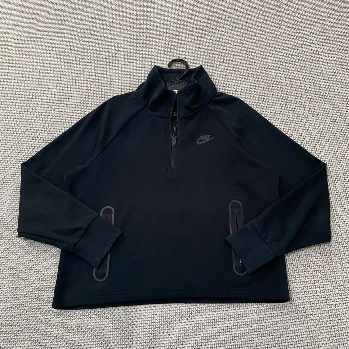 나이키 테크팩 반집업 여성 맨투맨. 5242 상품이미지1