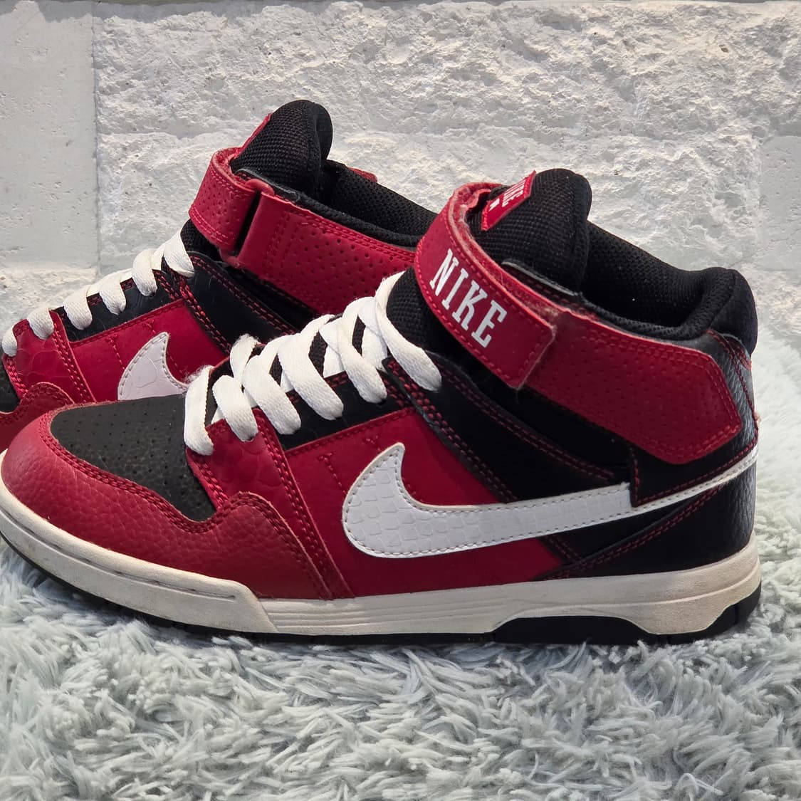 1q-20:나이키 코트 트랜즈션 미드 키즈 레드 블랙 (230mm) 상품이미지2