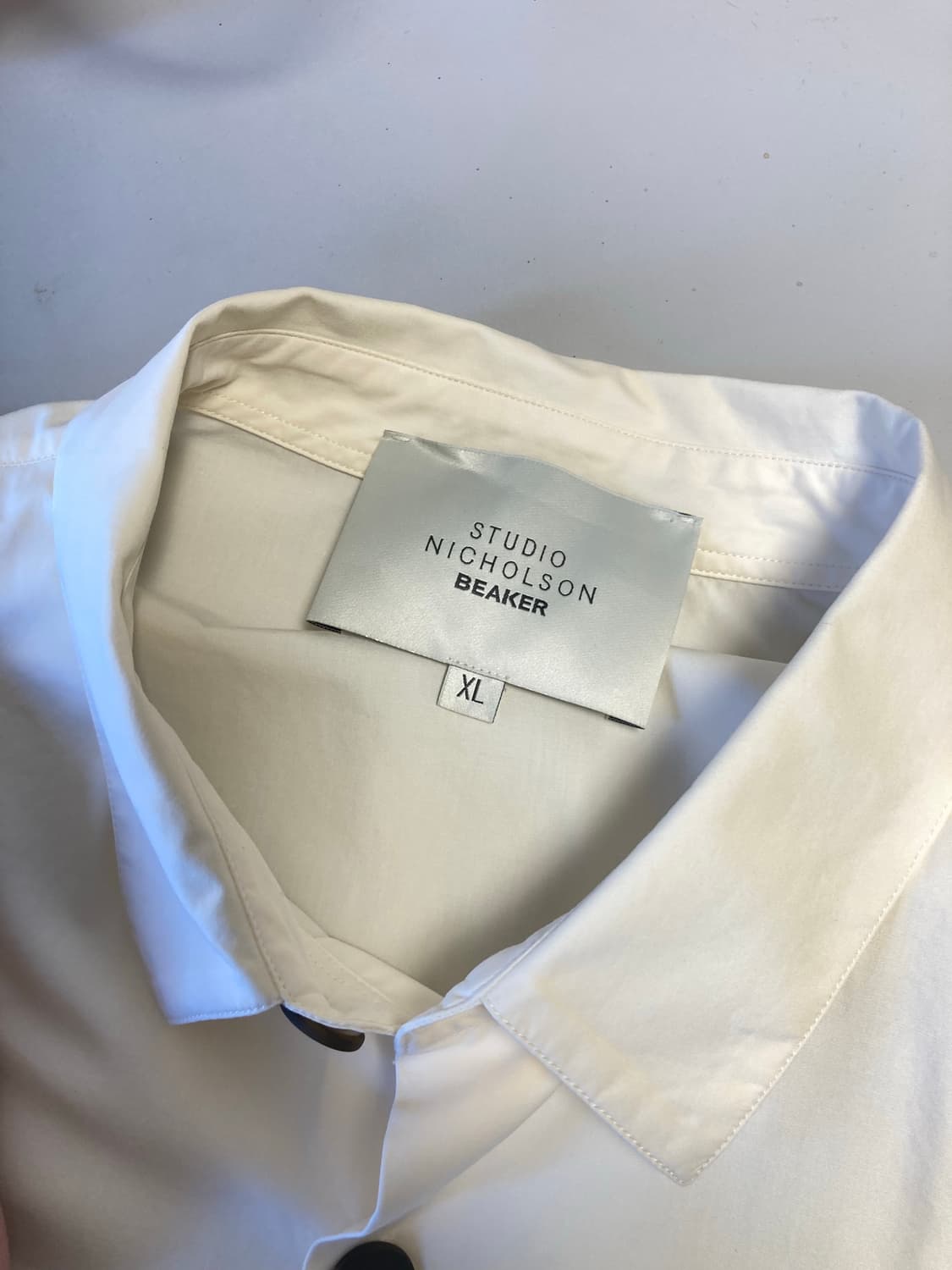 스튜디오 니콜슨 x 비이커 셔츠 상품이미지4