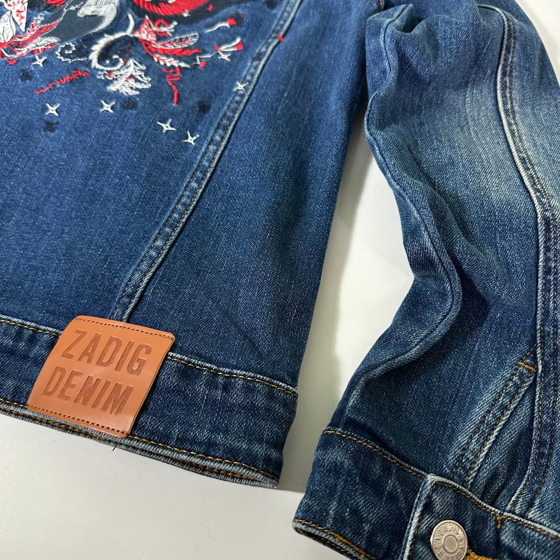 우먼S-M 쟈딕앤볼테르 슬림핏 엔젤기타자수 데님자켓 상품이미지2