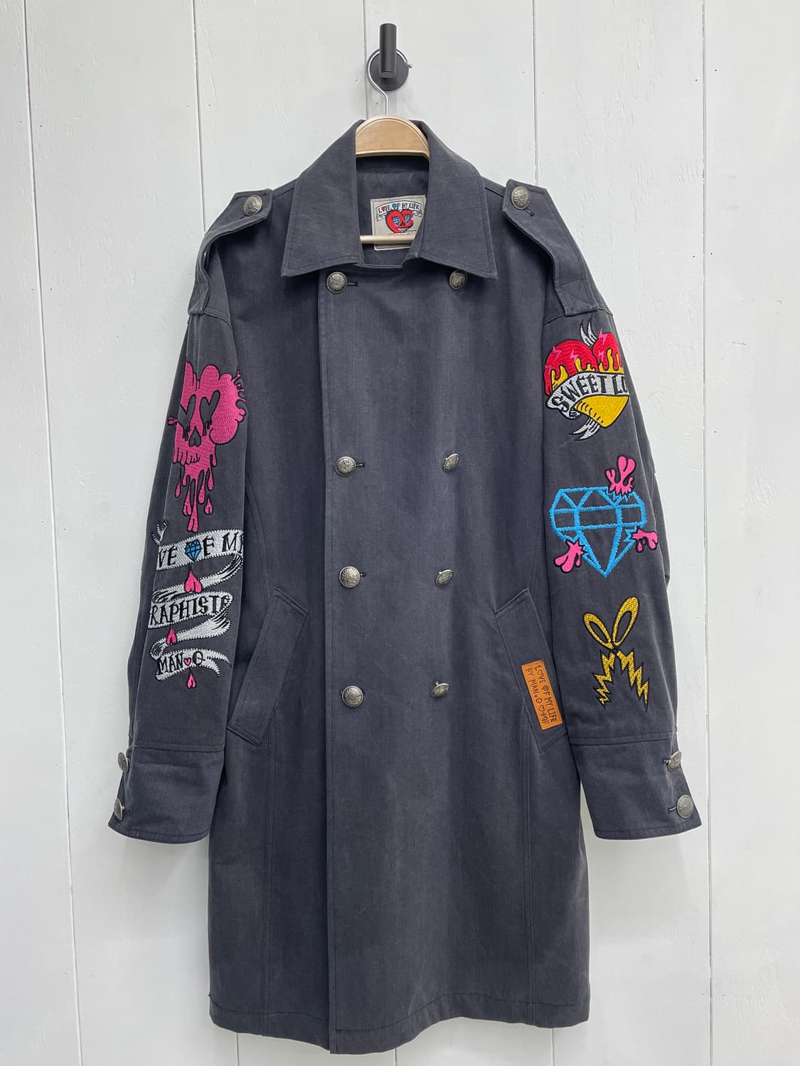 그라피스트 만지 자수 패치 더블 트렌치 코트 상품이미지8