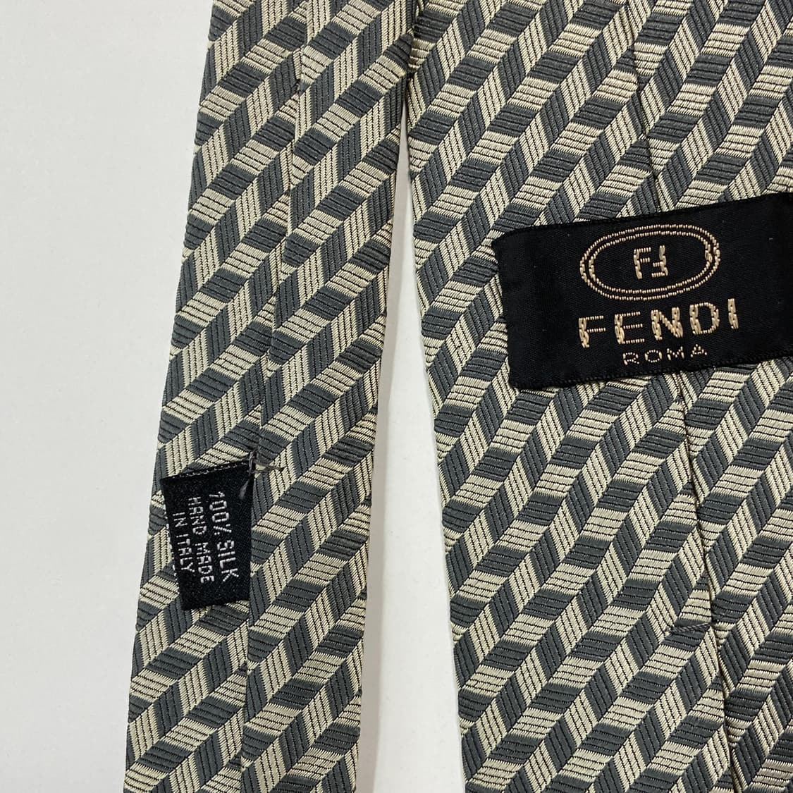 펜디 (FENDI) 정품 명품 넥타이 7.8cm 상품이미지6