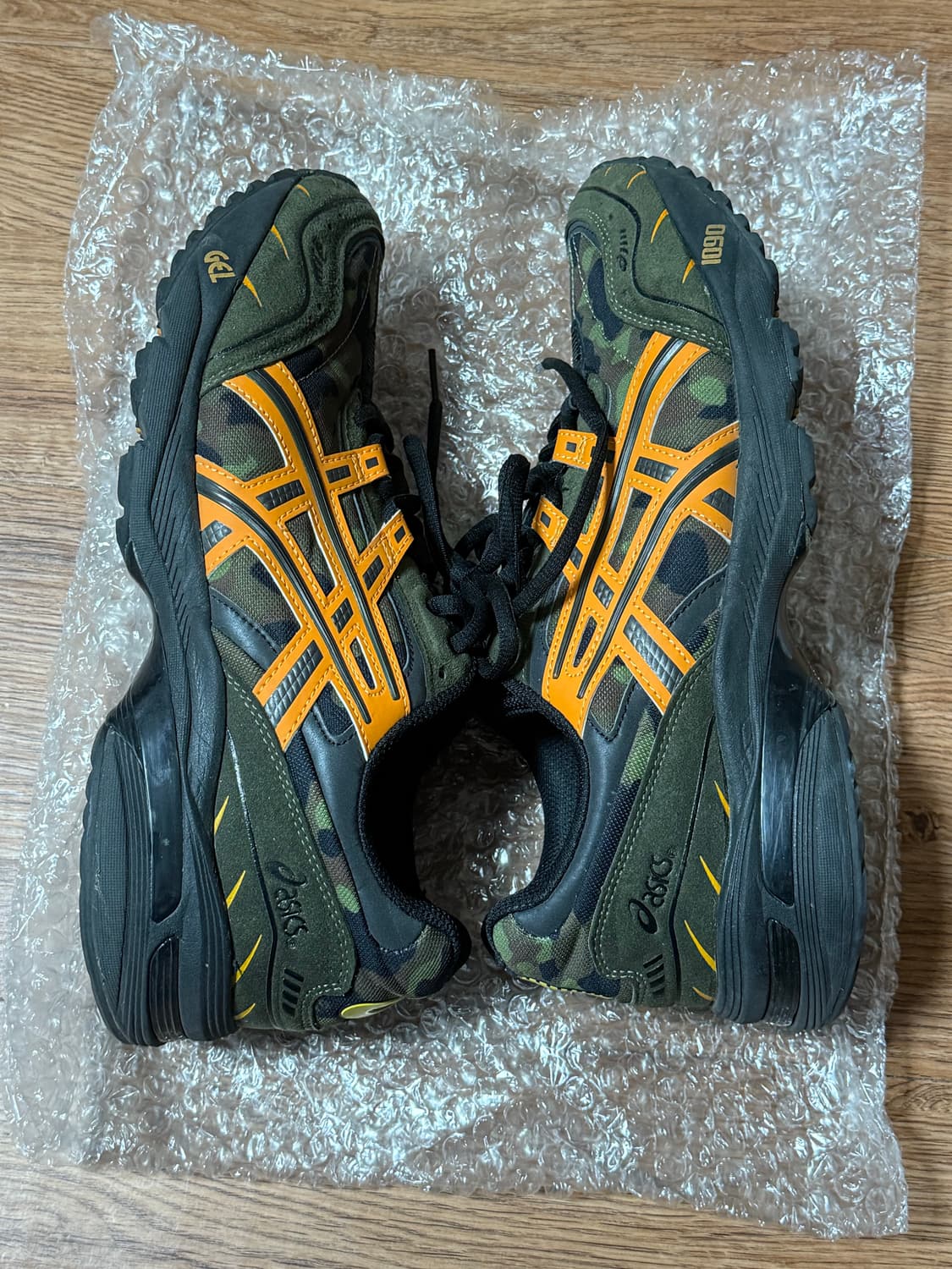 아식스 x 베이프 젤 1090 타이거 카모 상품이미지5