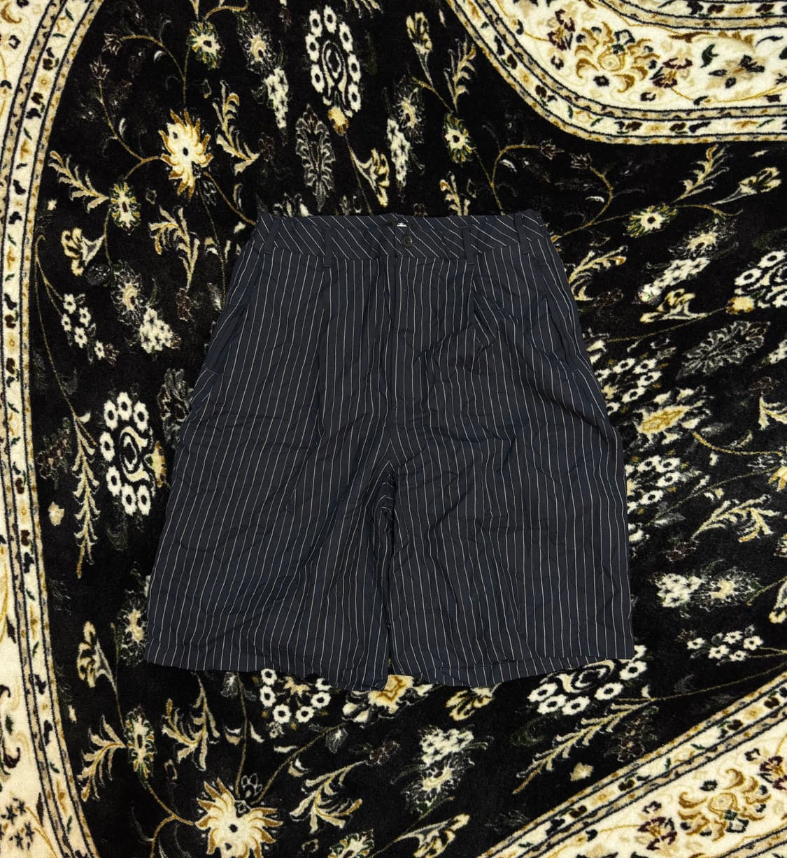 [32]스투시 볼륨 플리츠 링클 스트라이프 쇼츠 네이비 상품이미지1