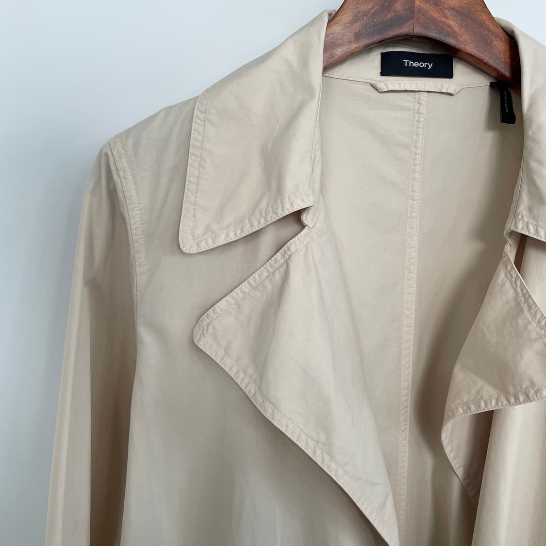 띠어리 벨티드 오픈 트렌치 코트 상품이미지3