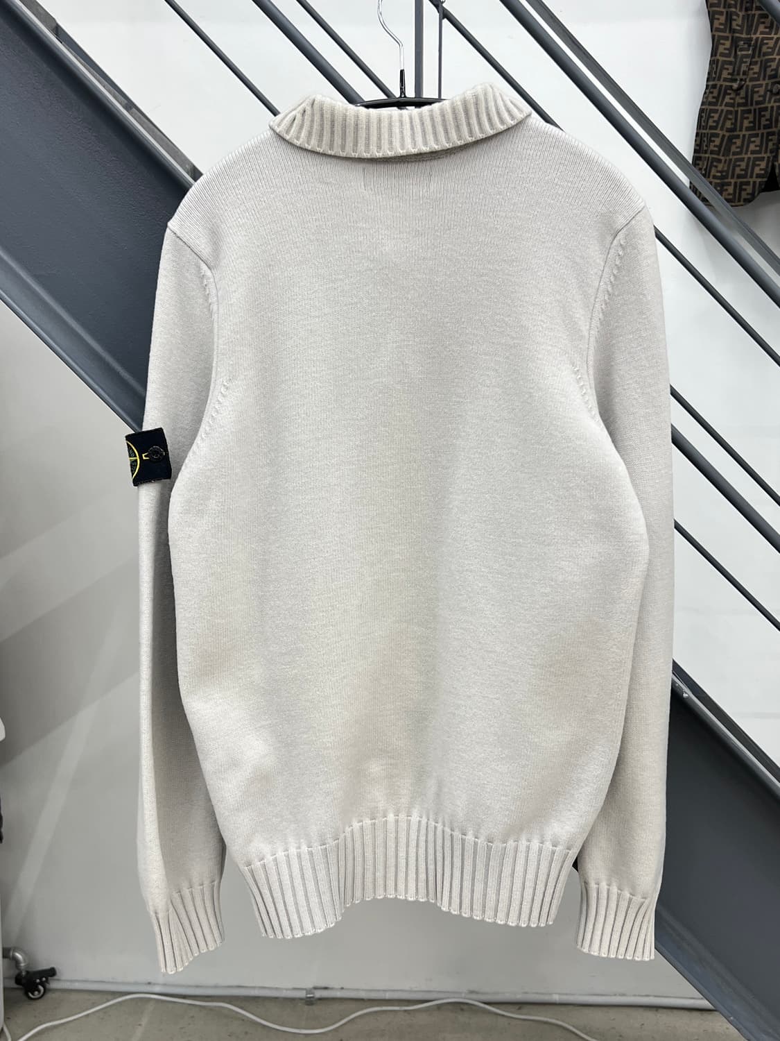 스톤아일랜드 와펜 하프버튼 울 니트 상품이미지5