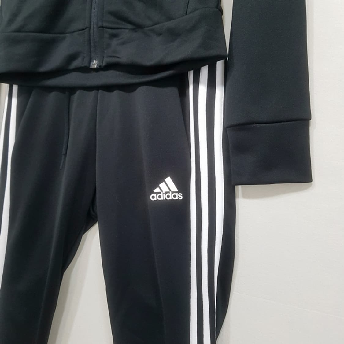 [새상품] 아디다스 후드 트랙 수트 블랙 상품이미지3