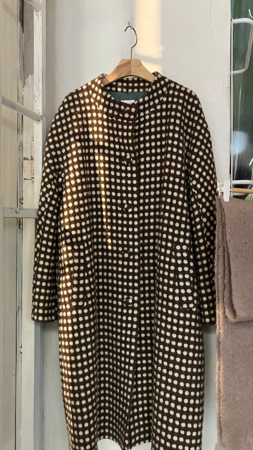 브라운 도트 코트 상품이미지1