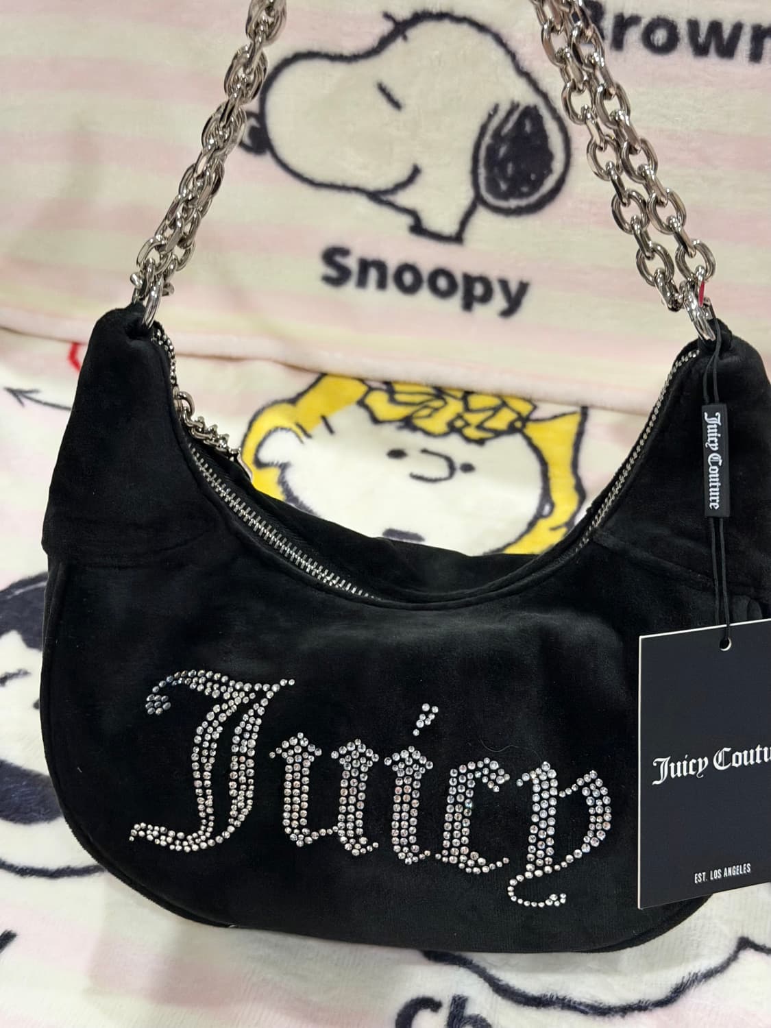 [신상✨프리뷰세일] 쥬시꾸뛰르 블랙 벨벳 체인호보백  상품이미지2