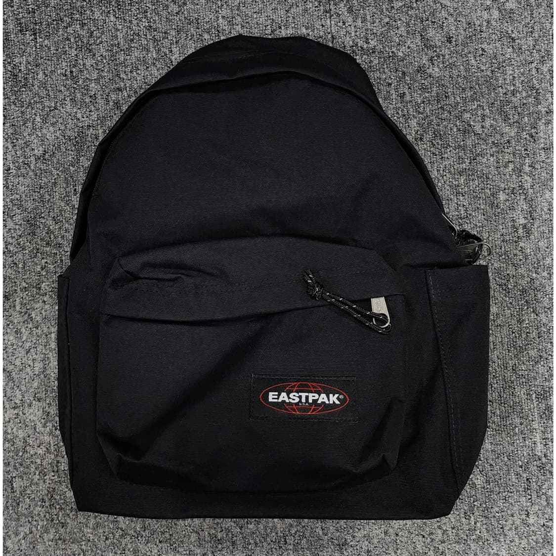 이스트팩 데이 팩알 백팩 가방 상품이미지1