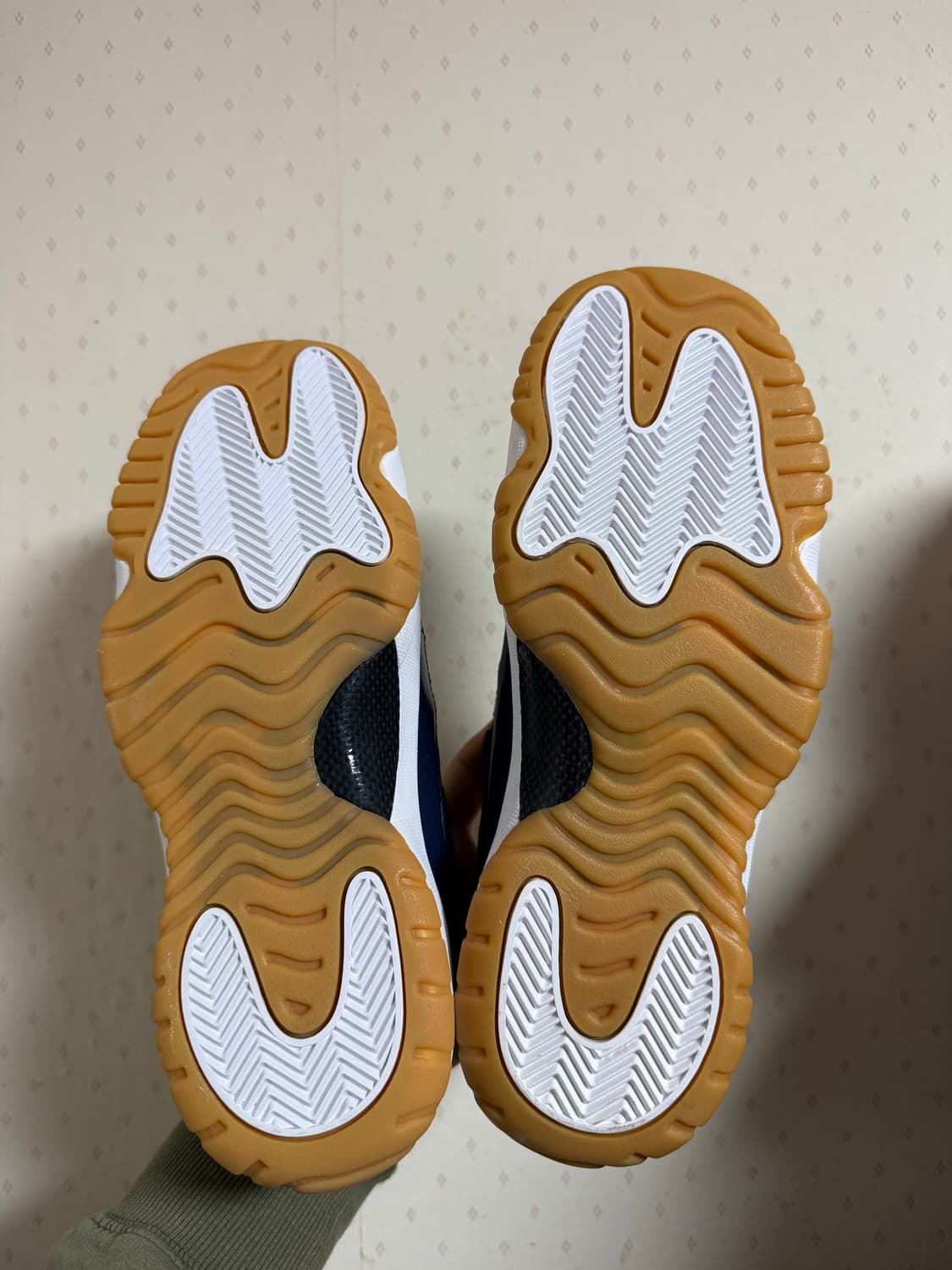 에어 조던 11 레트로 로우 네이비 검 7Y 상품이미지3