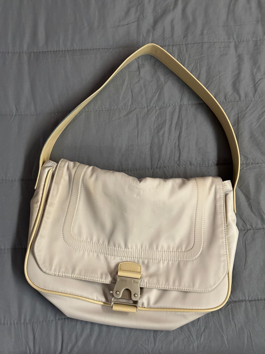 마뗑킴 버클백 화이트 BUCKLE BAG IN WHITE 상품이미지1