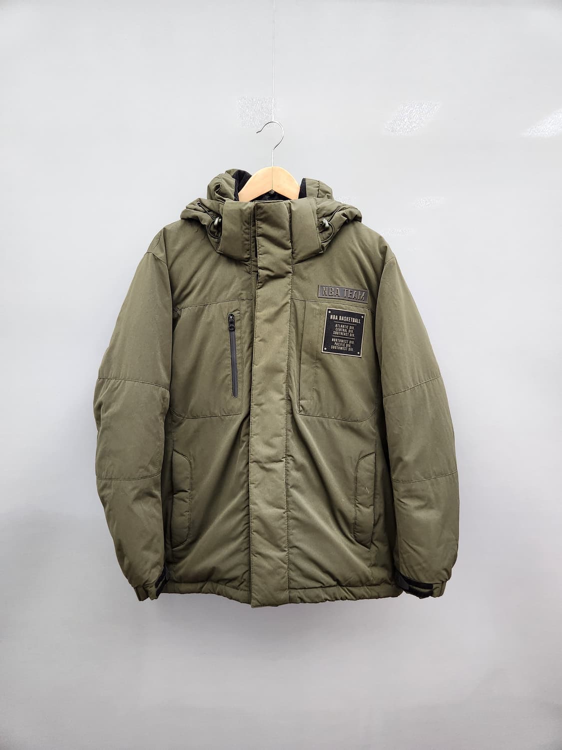 NBA 공용 헤비 다운 패딩 카키 상품이미지1