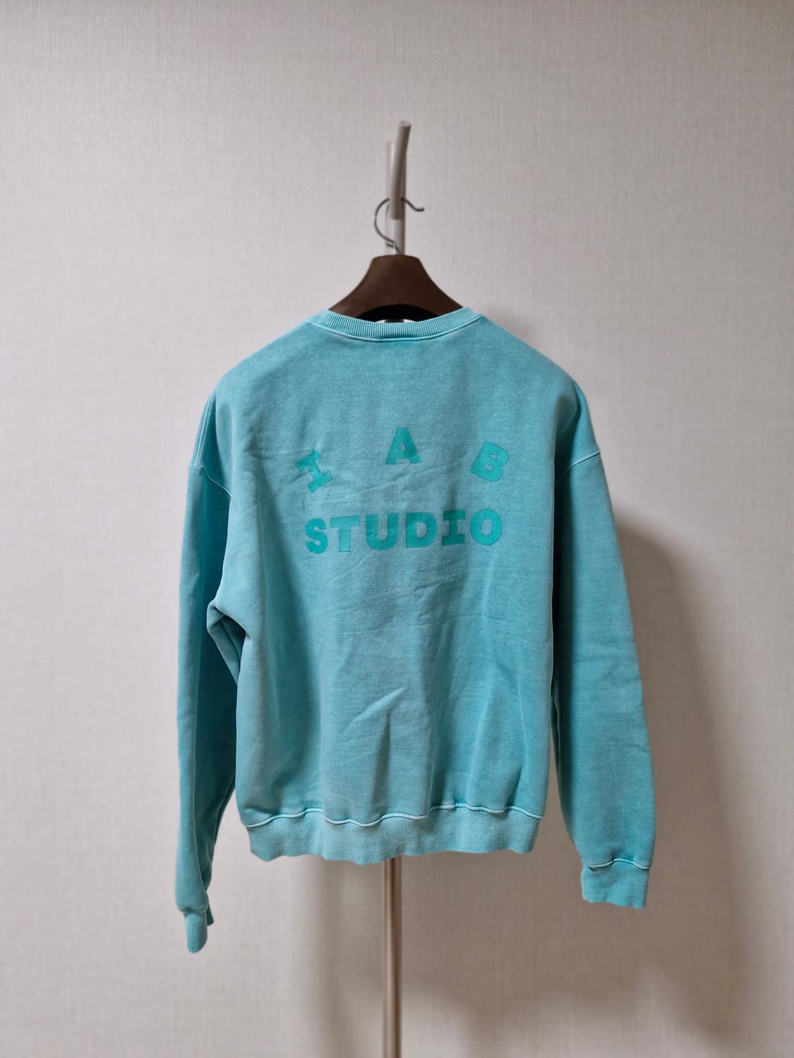 아이앱 스튜디오 기모 피그먼트 맨투맨 티셔츠 L 상품이미지2