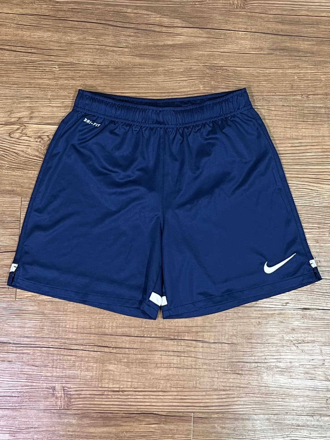 Nike 나이키 스우시로고 드라이핏 쇼츠 상품이미지1