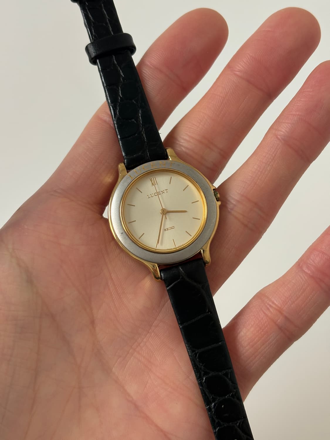 1990s Lucent Silver Bezel Ladies Quartz 상품이미지1