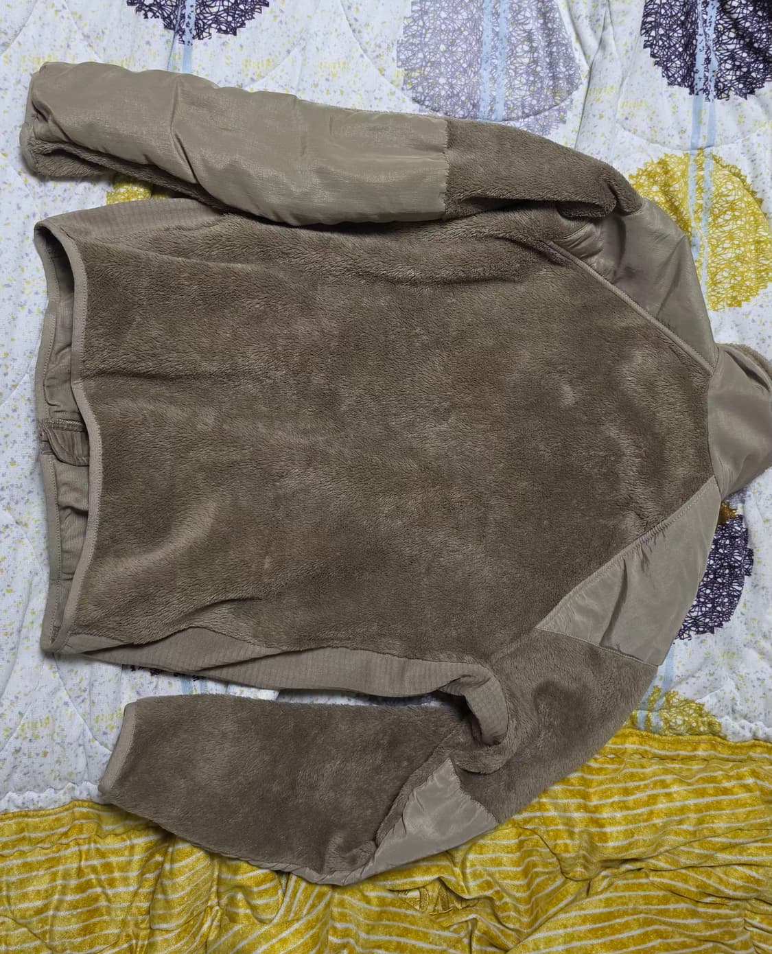 미군 오리지널 폴라텍 후리스 미디움-레귤러 사이즈 판매 상품이미지2