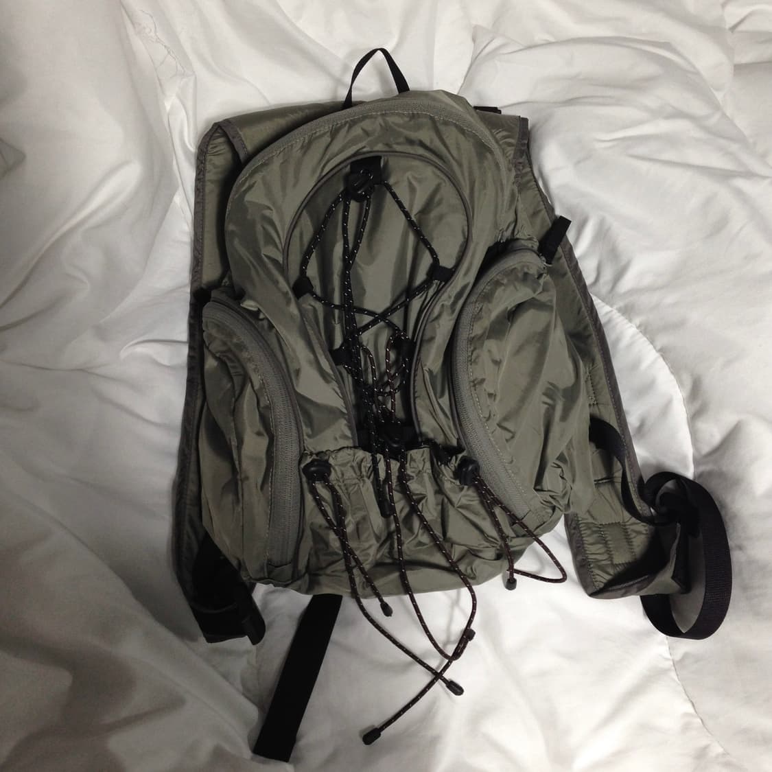 로우클래식 미니 스트링 백팩 카키 상품이미지4