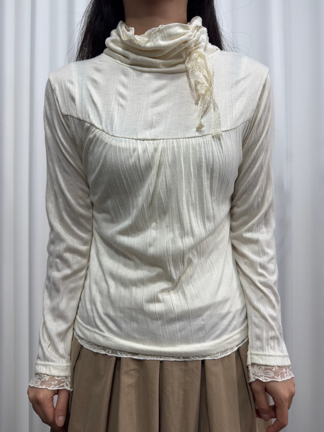lace detail top 상품이미지1