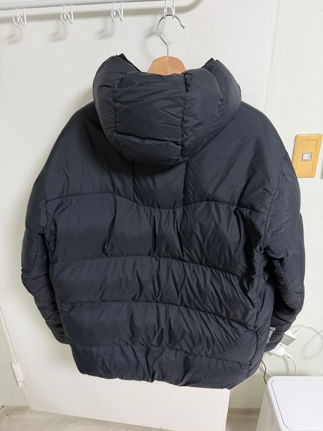 나이키ACG 루나레이크 블랙 패딩 상품이미지2