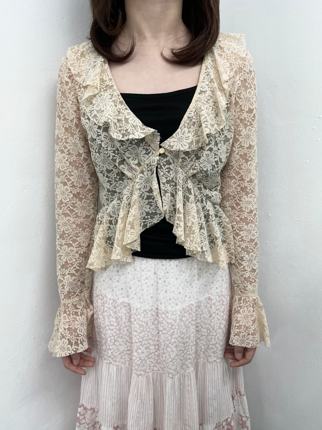 무드 레이스 프릴 볼레로 탑 상품이미지1