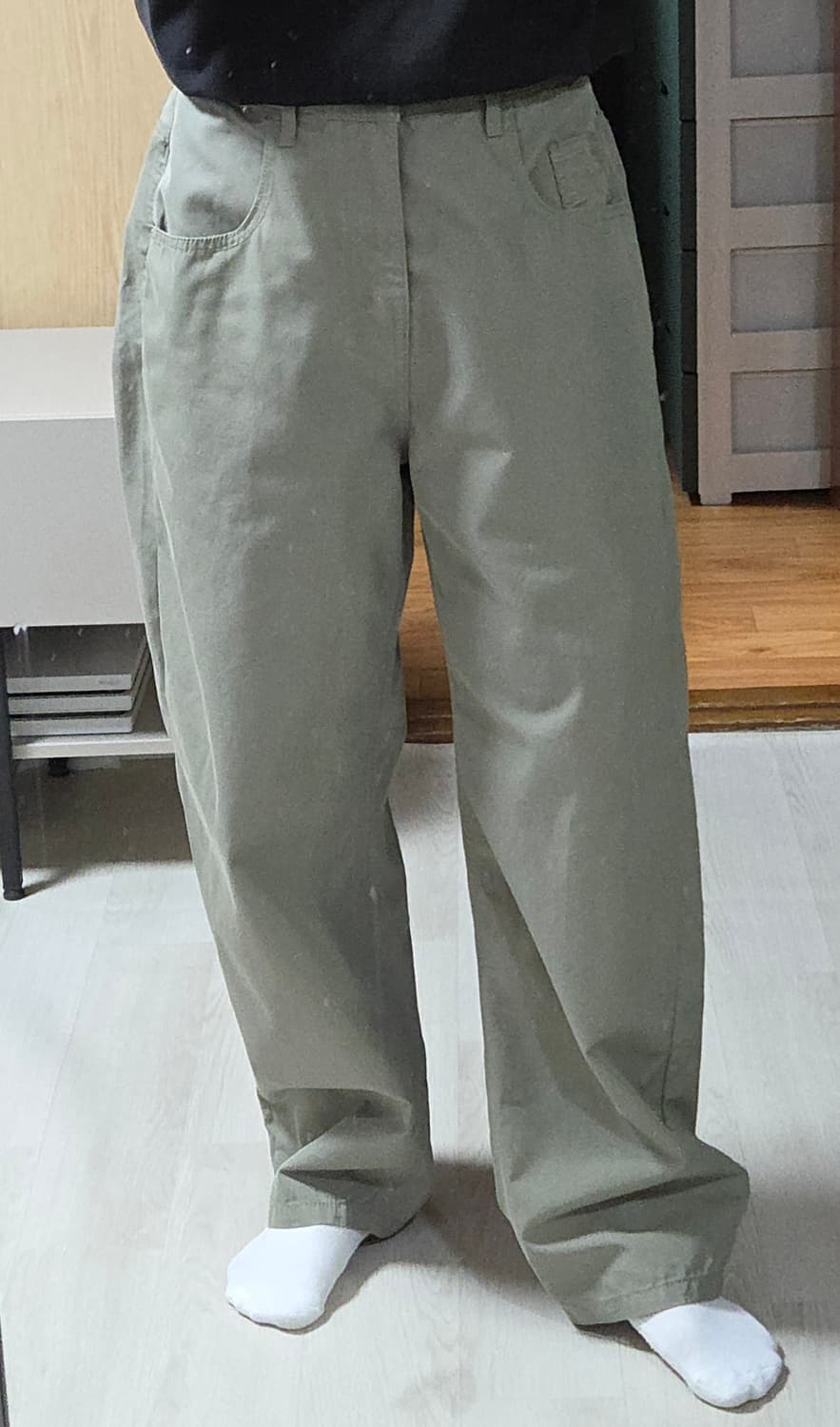 (착샷) 밀로 아카이브 리플렉트 커브드 치노 팬츠 상품이미지10