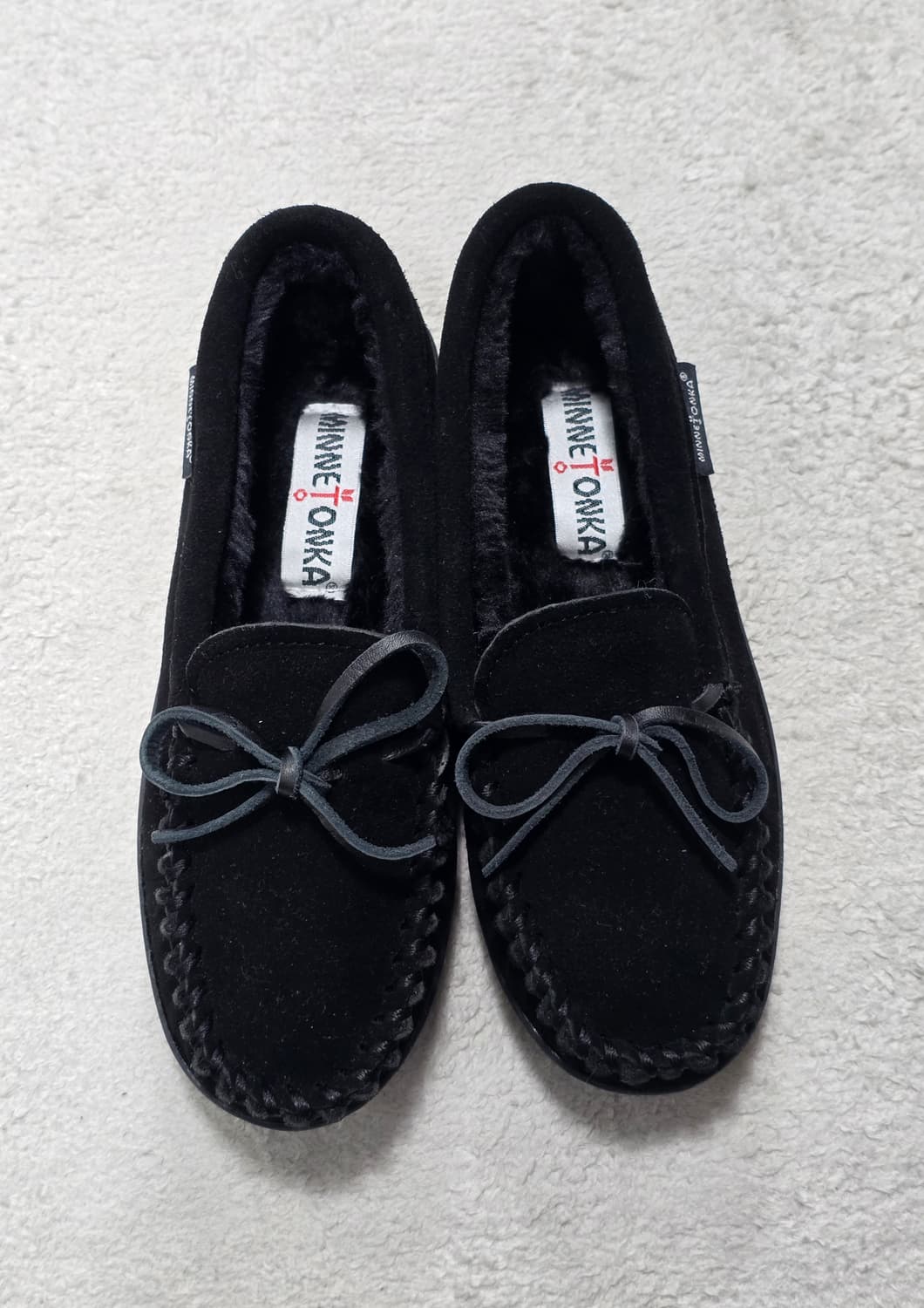 미네통카 킬티 모카신 블랙 스웨이드 5 상품이미지1