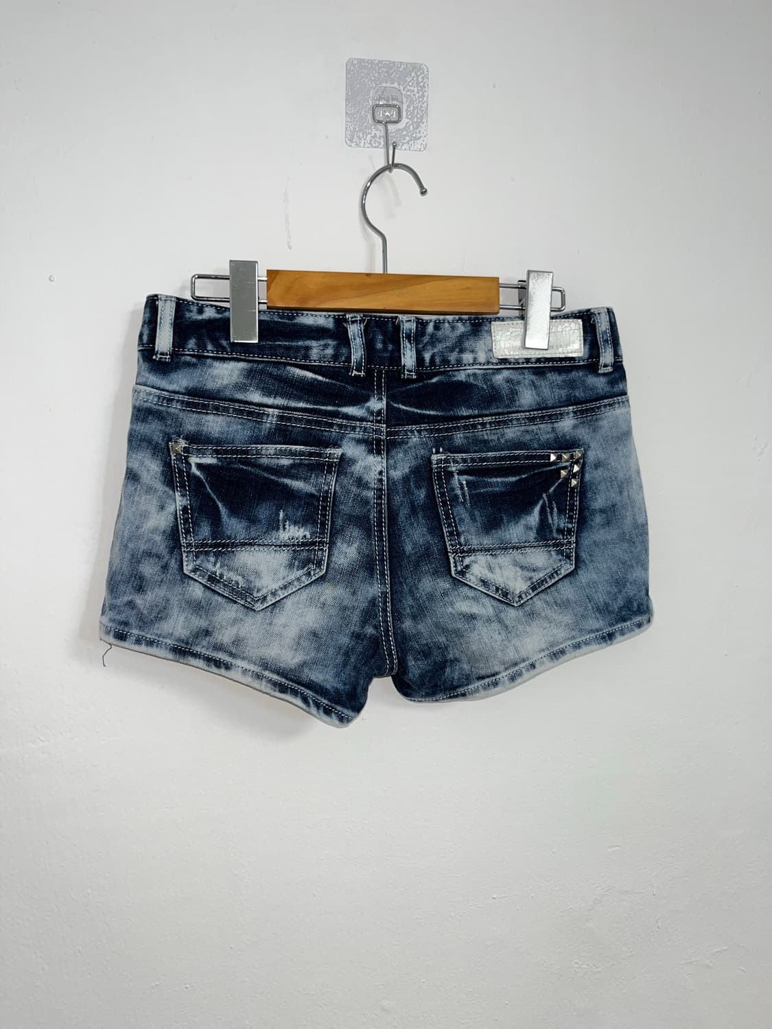 Y2K 데님 스터드 숏팬츠 상품이미지3