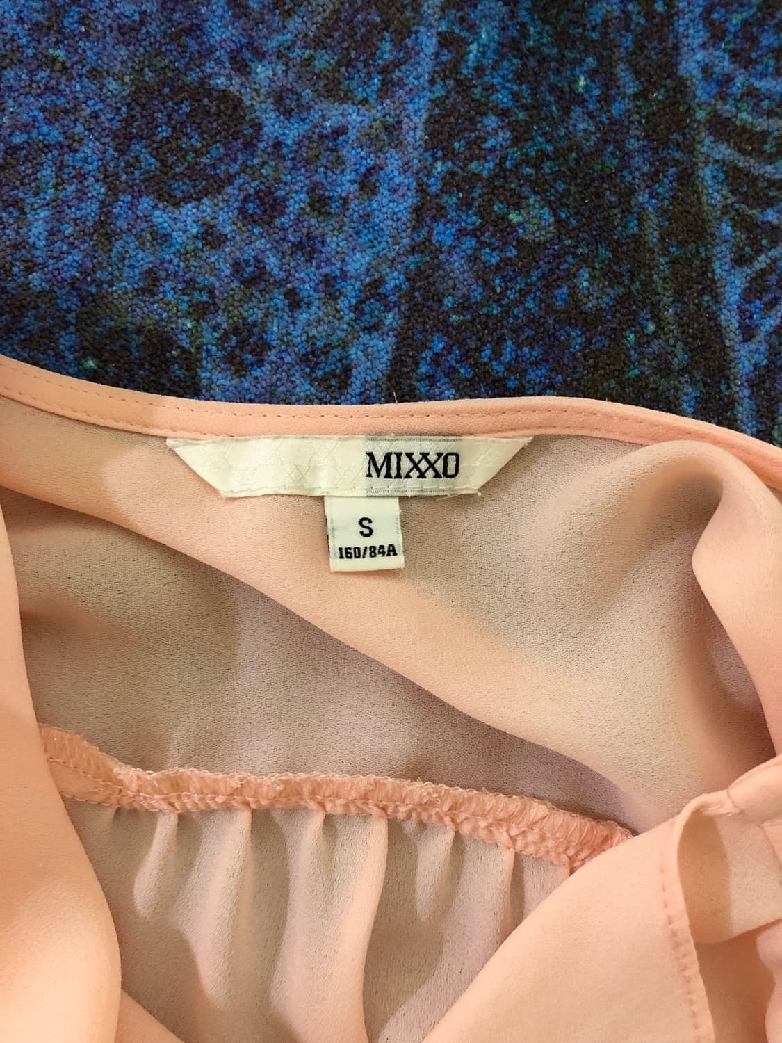 미쏘 살몬 핑크 블라우스 상품이미지5