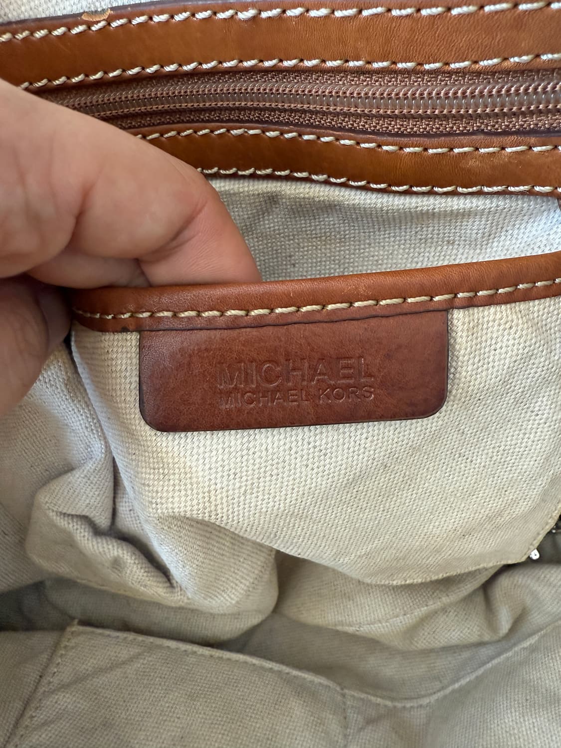 마이클코어(MICHAEL KORS) 스터드 레더 토트백 상품이미지8