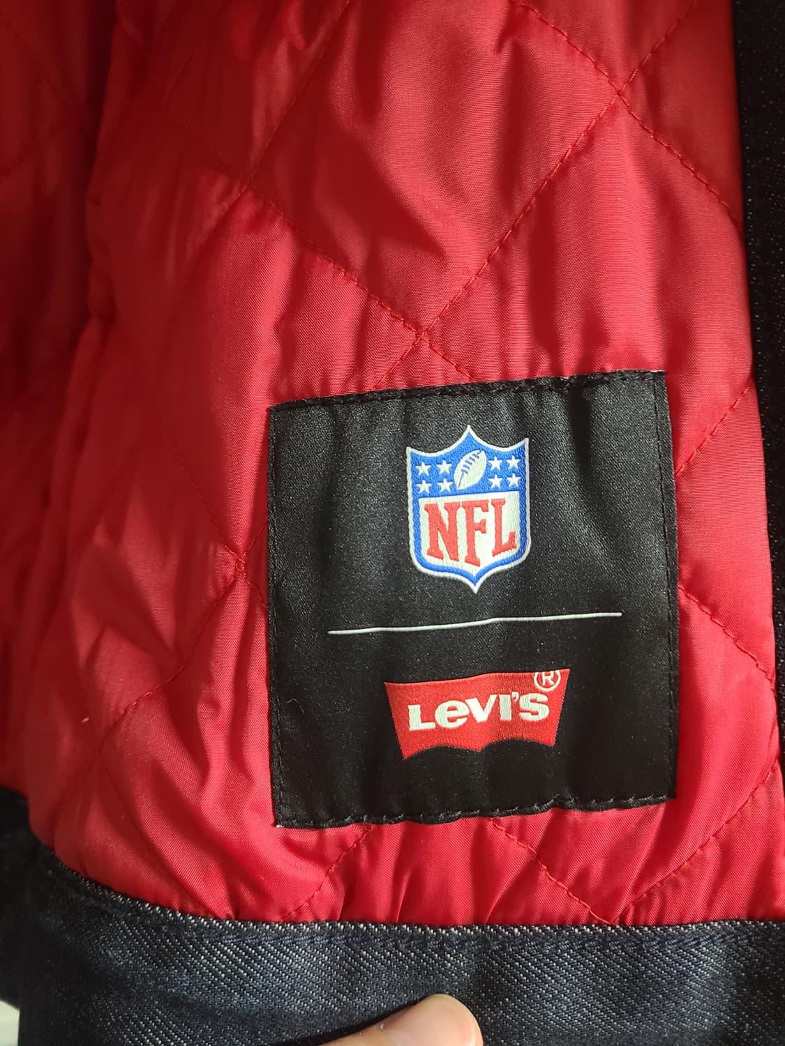 리바이스 NFL 콜라보 새틴 데님 봄버 자켓 상품이미지5