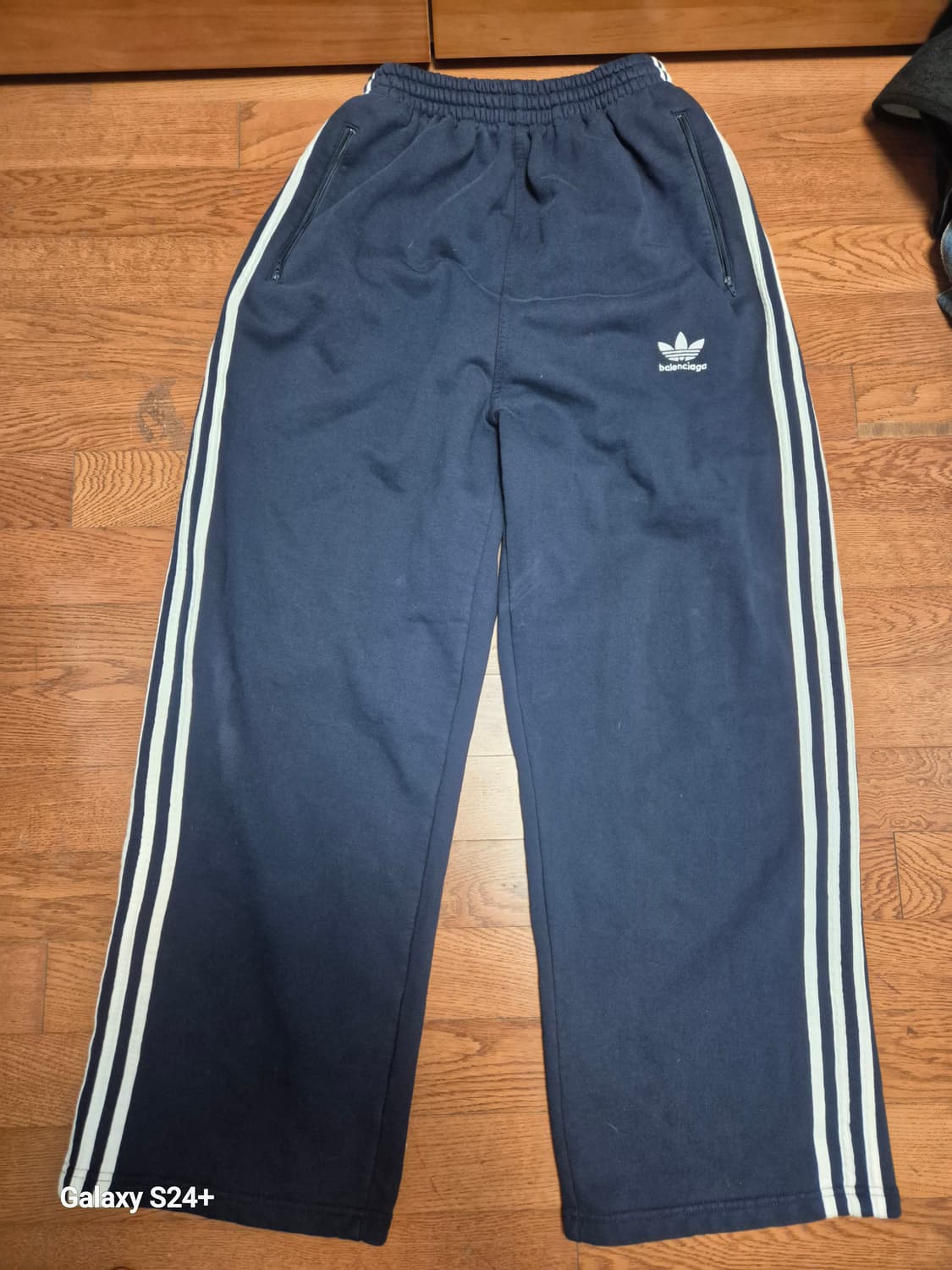 발렌시아가 아디다스 콜라보 팬츠 상품이미지1