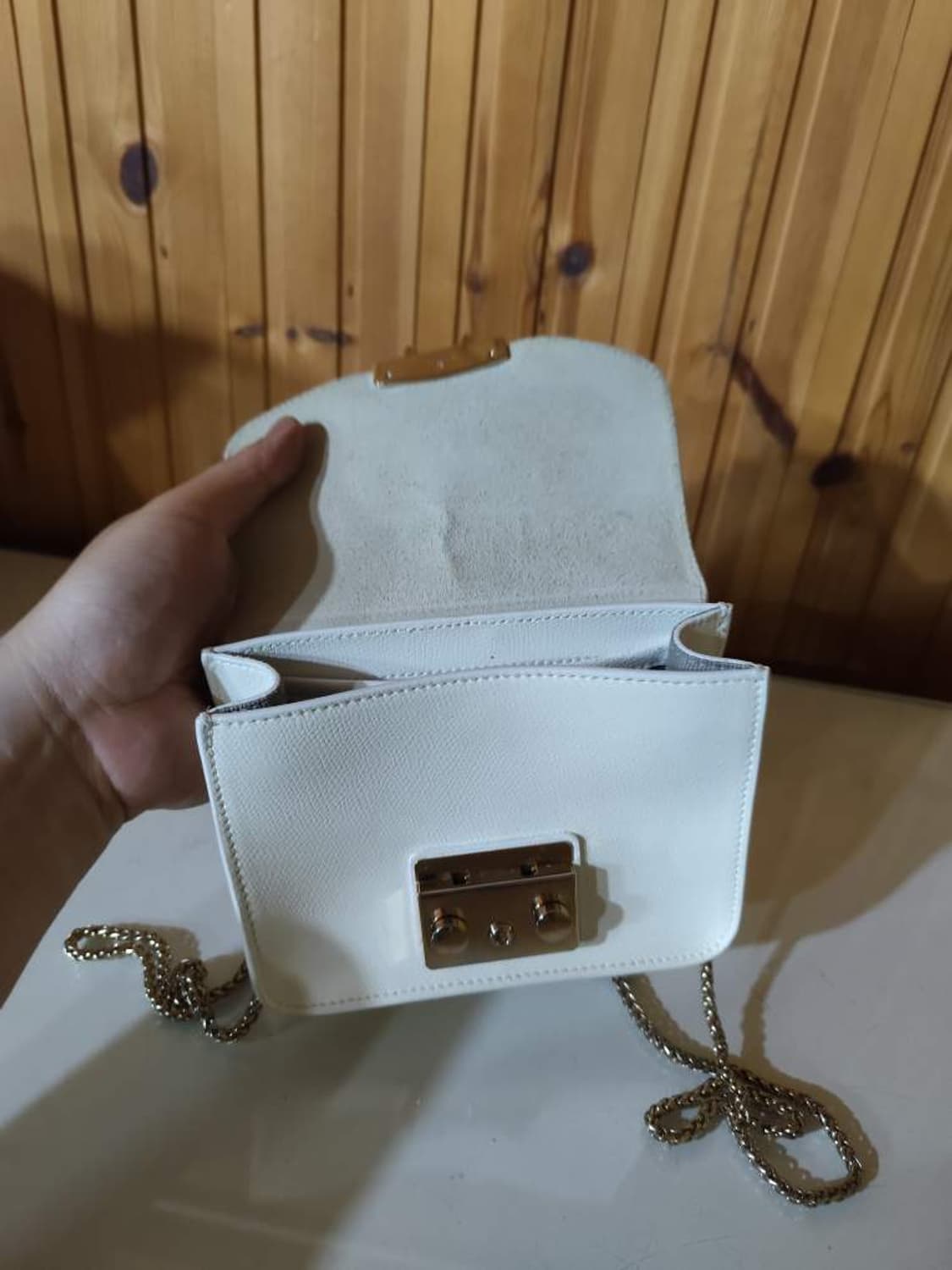훌라 메트로폴리스 미니 가죽 크로스백 상품이미지7