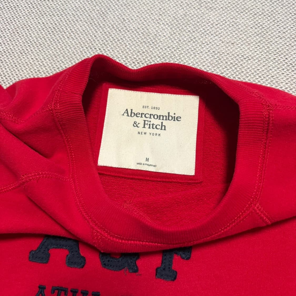 아베크롬비 A&F 레드 맨투맨 상품이미지2