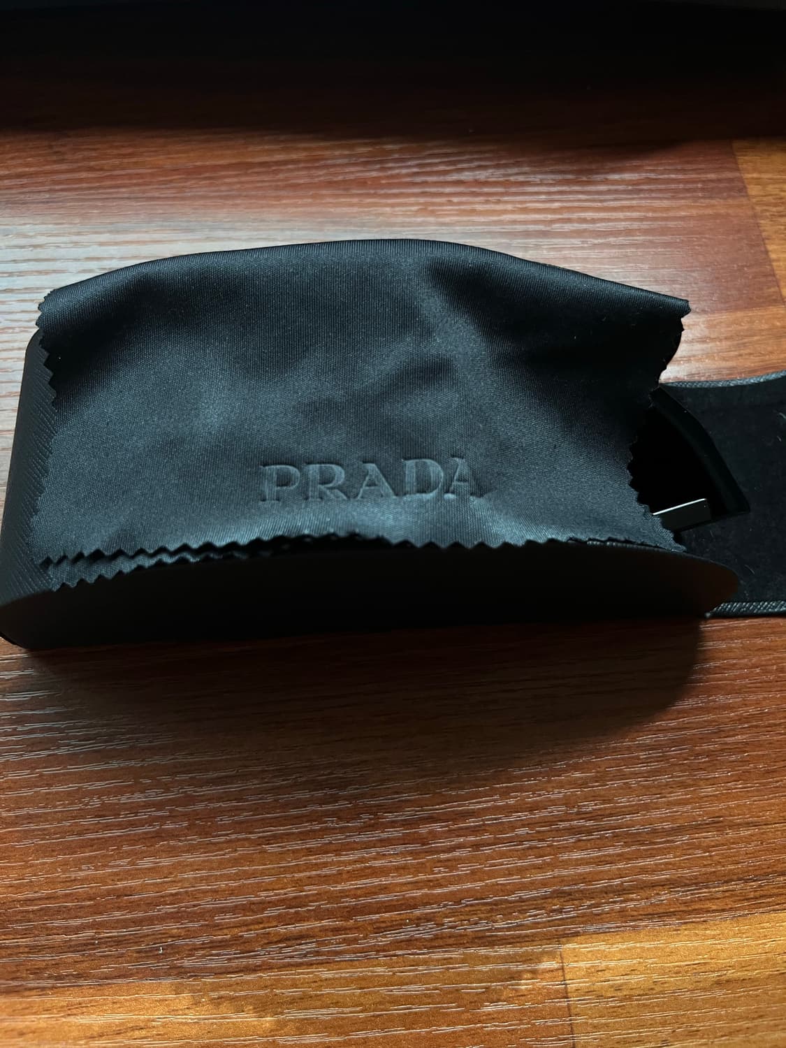 칸예 착 프라다 심볼 선글라스 상품이미지2