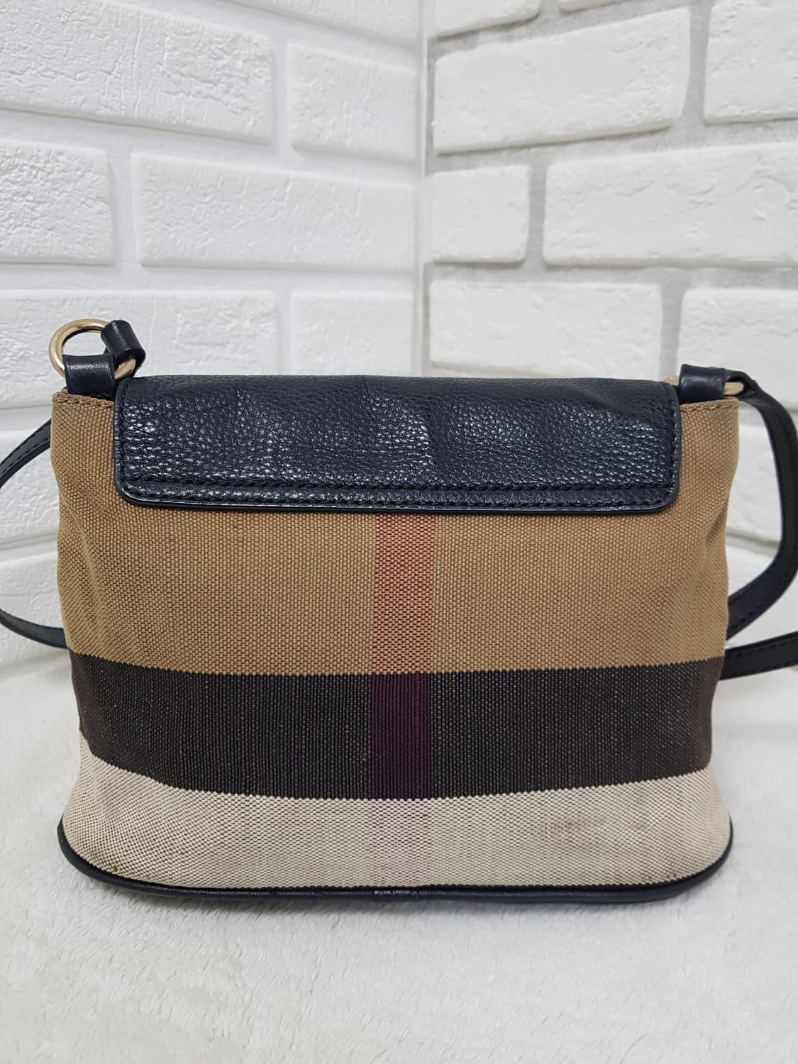 [정품] 버버리 캔버스 스트라이프 크로스백 상품이미지3