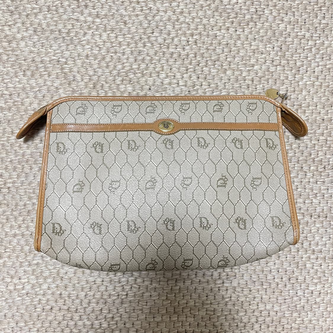 디올 허니콤 클러치 세컨드백 상품이미지1