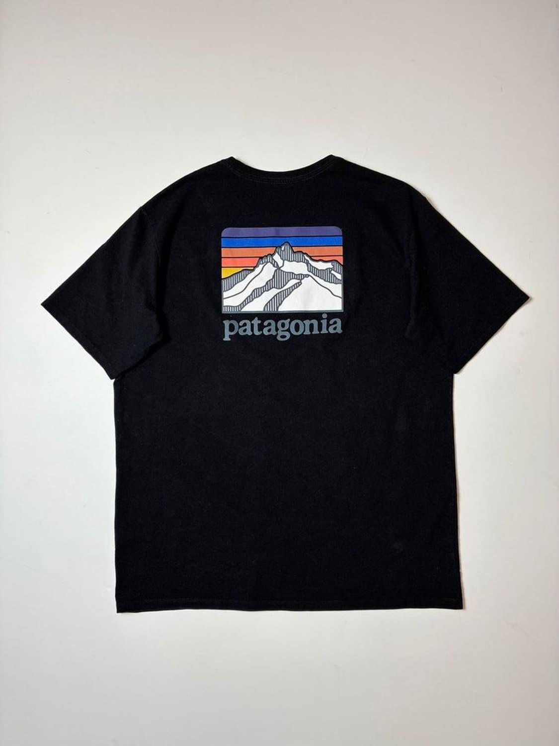 파타고니아 라인 로고 릿지 포켓 반팔 티셔츠 PN9126 상품이미지1