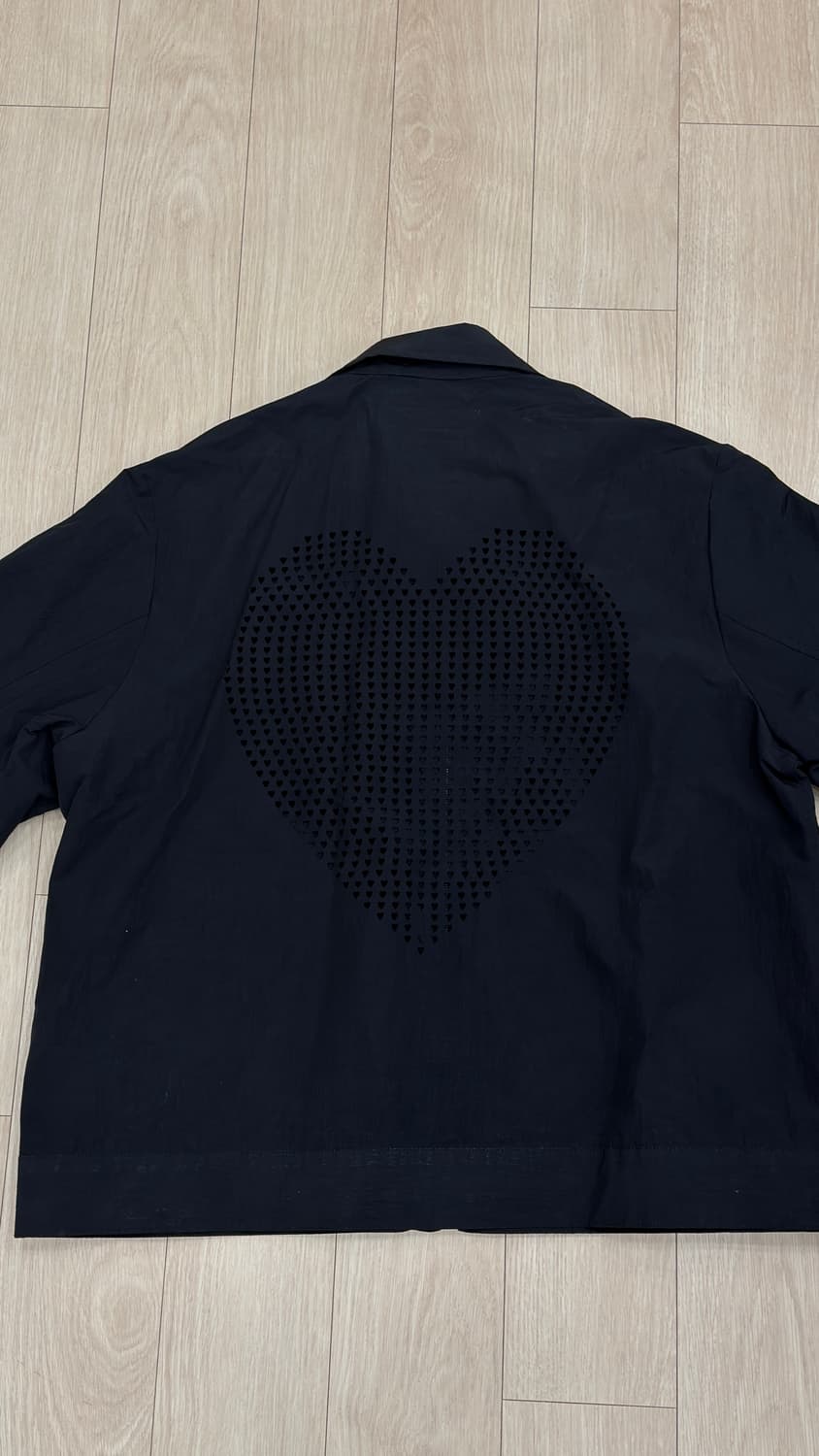 현재 단종된 더뮤지엄비지터 블랙 하트 포인트 자켓 M 상품이미지5