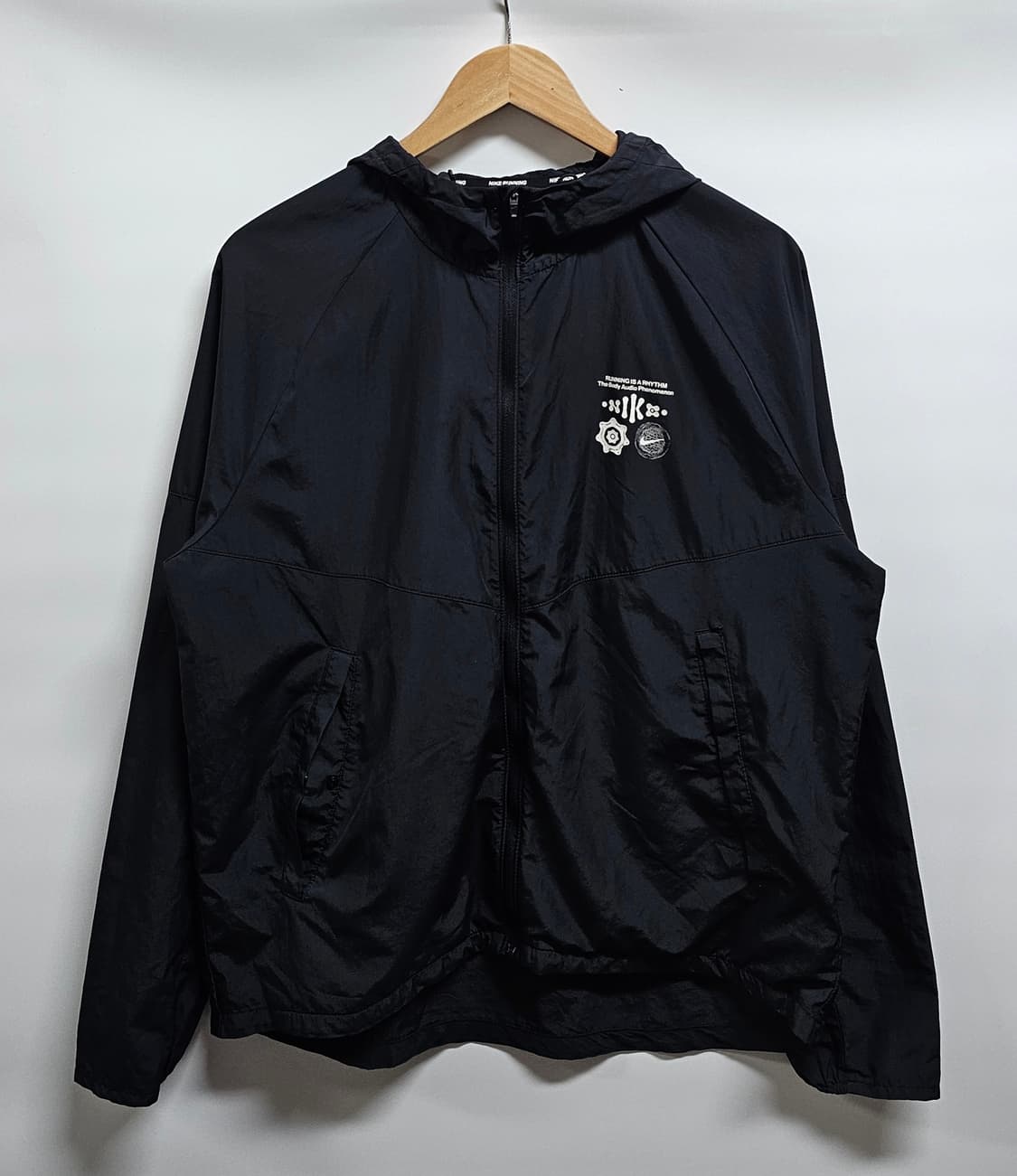 나이키 러닝 후드 바람막이 L 상품이미지1