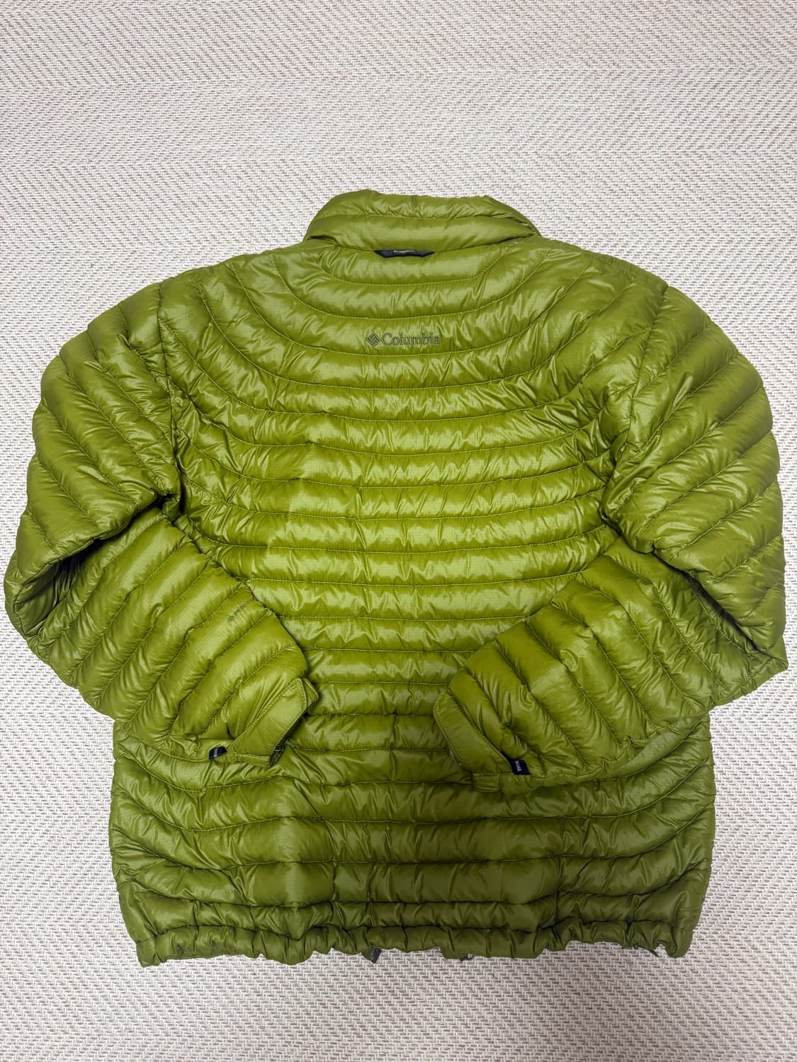 컬럼비아 고프코어 경량 패딩 올리브 그린 상품이미지2