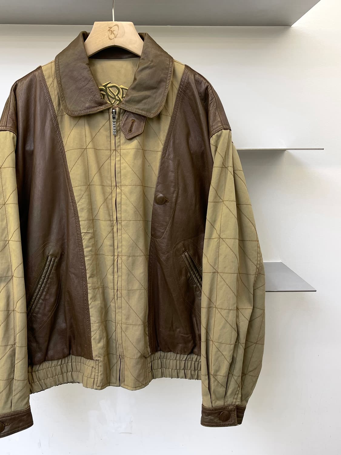 Turbo 90s 레더 퀄티드 헌팅 자켓 상품이미지3