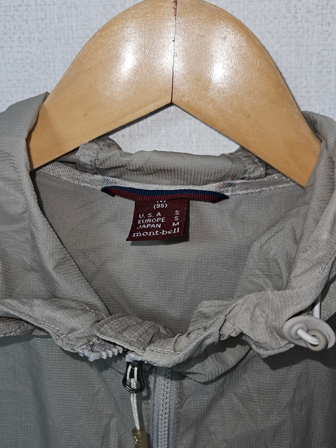 montbell 몽벨 경량 바람막이 스트링 자켓 베이지 M 95 상품이미지4