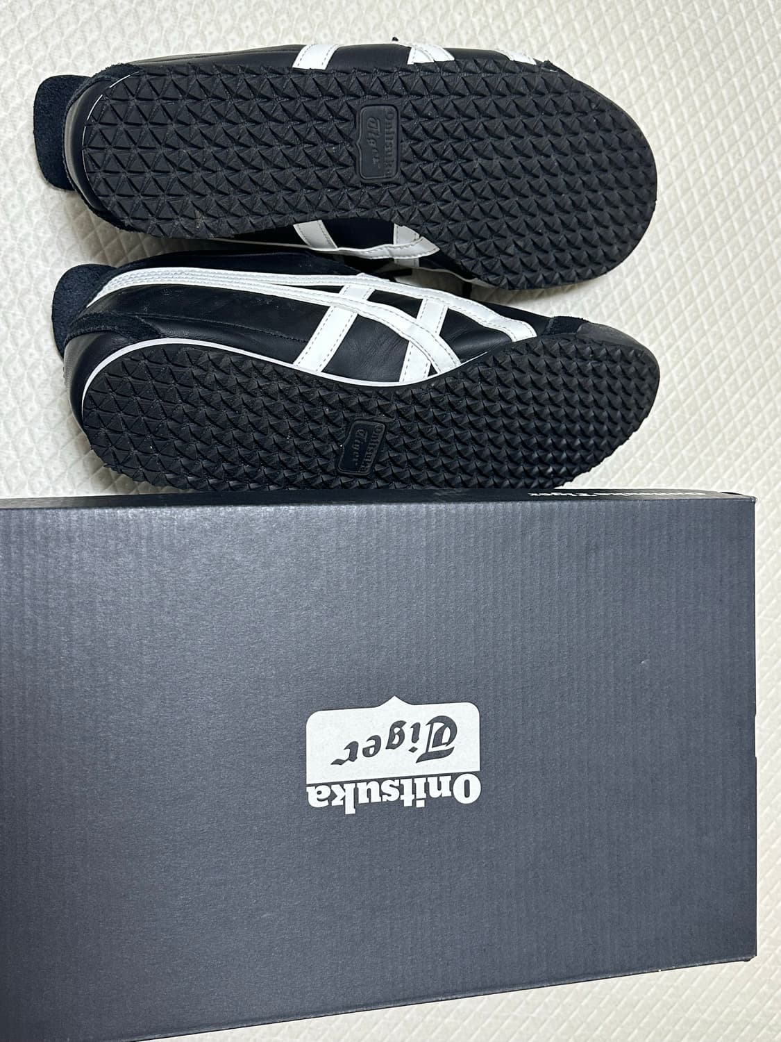 오니즈카타이거 멕시코66 블랙/화이트(265) 상품이미지4