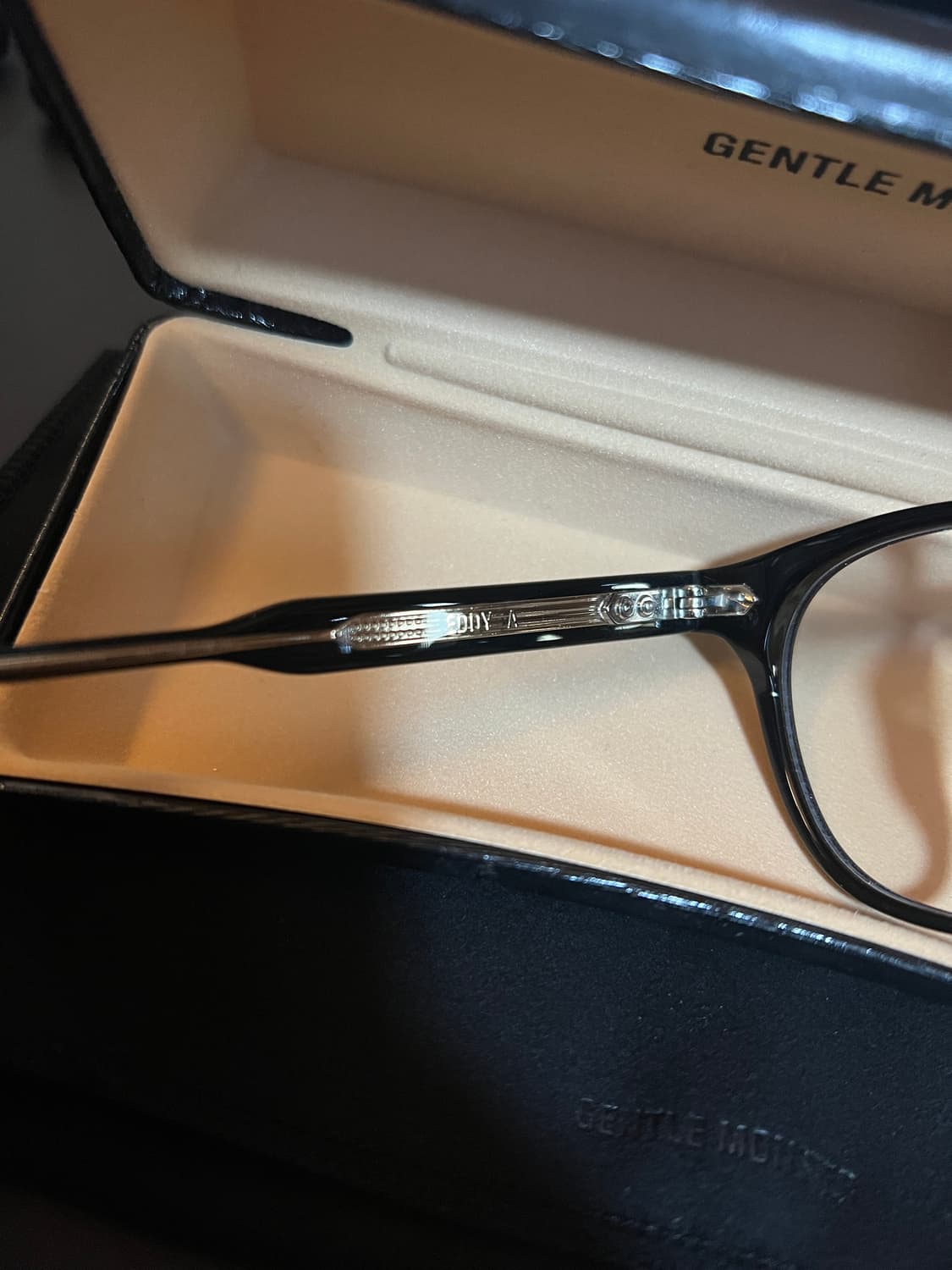 젠틀몬스터 에디eddy A-01 블랙 풀박스 상품이미지4